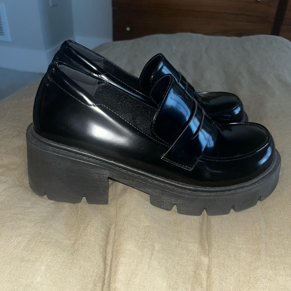 Chunky loafers